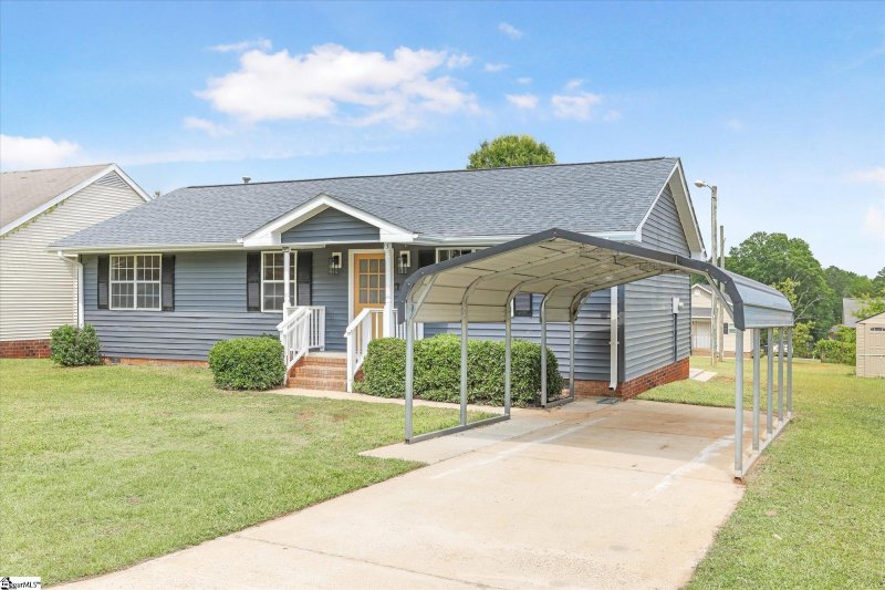 Property image 2 at 13 Chaney Street, Greenville, SC 29607-4503