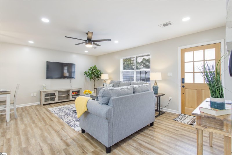 Property image 4 at 13 Chaney Street, Greenville, SC 29607-4503