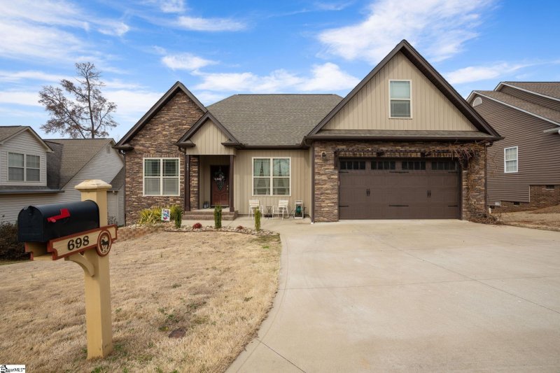 Property image 2 at 698 Secretariat Drive, Boiling Springs, SC 29316