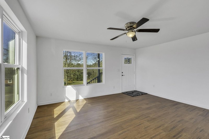 Property image 4 at 631 Smith Grove Road, Easley, SC 29640