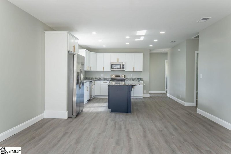 Property image 3 at 17 Seyle Street, Greenville, SC 29605