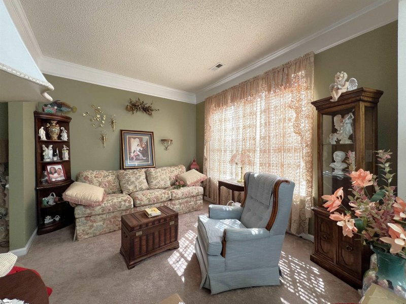 Property image 3 at 6 Surrywood Drive, Greenville, SC 29607