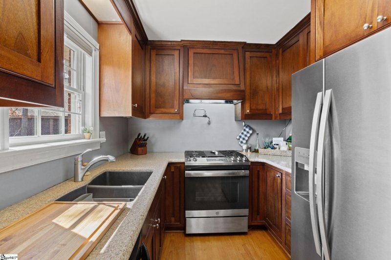 Property image 5 at 32 Harbor Drive, Greenville, SC 29611