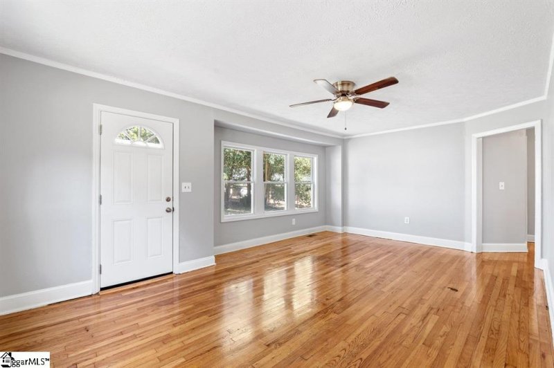 Property image 2 at 122 Chestnut Street, Greenville, SC 29605