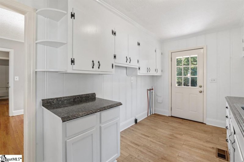 Property image 4 at 122 Chestnut Street, Greenville, SC 29605