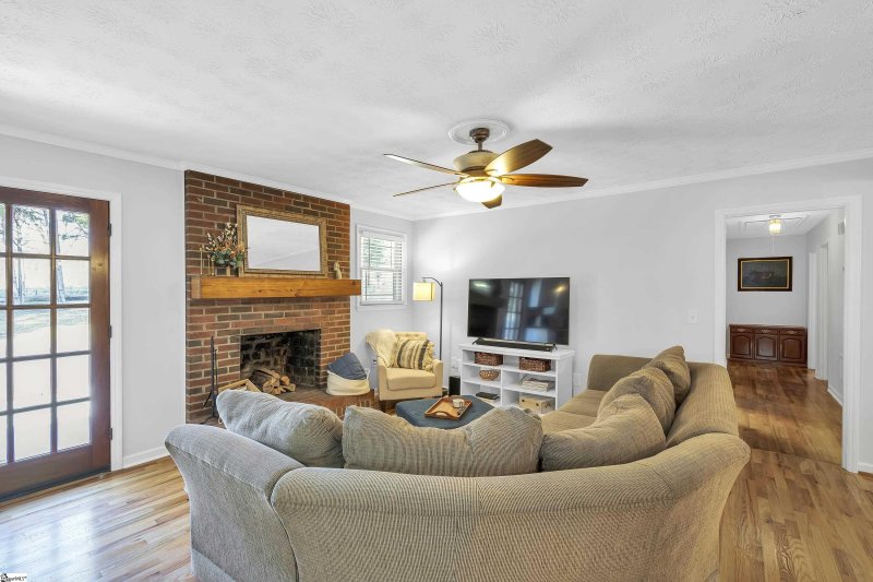 Property image 4 at 511 Creighton Drive, Taylors, SC 29687