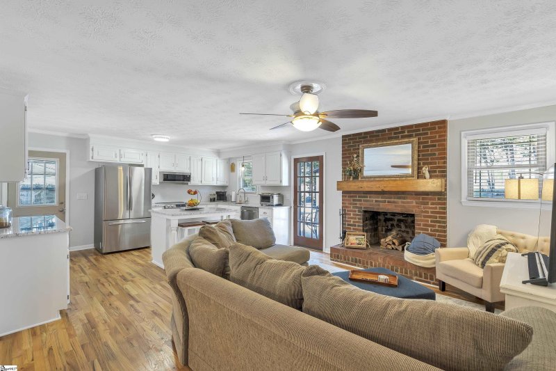 Property image 5 at 511 Creighton Drive, Taylors, SC 29687