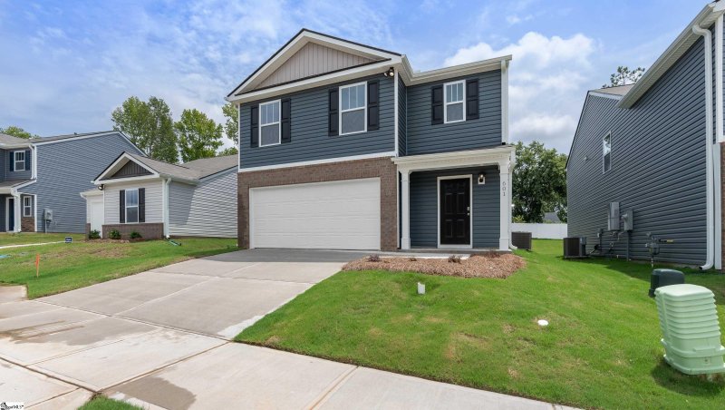 Property image 2 at 601 Evaleigh Street, Woodruff, SC 29388