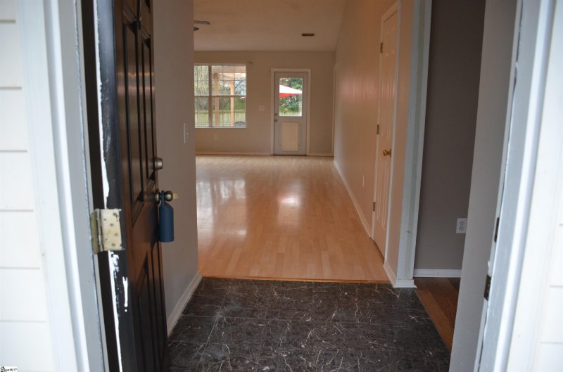 Property image 4 at 4 Tripmont Court, Simpsonville, SC 29680