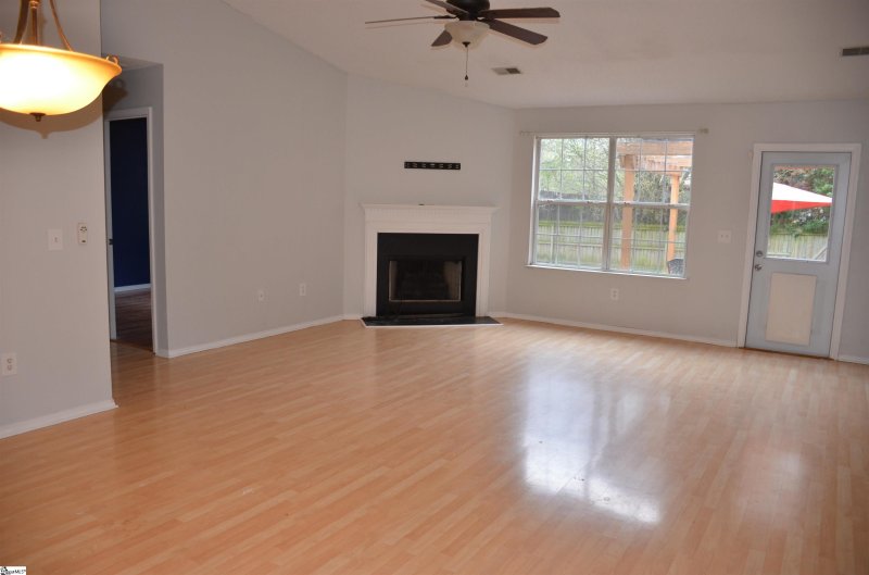 Property image 5 at 4 Tripmont Court, Simpsonville, SC 29680