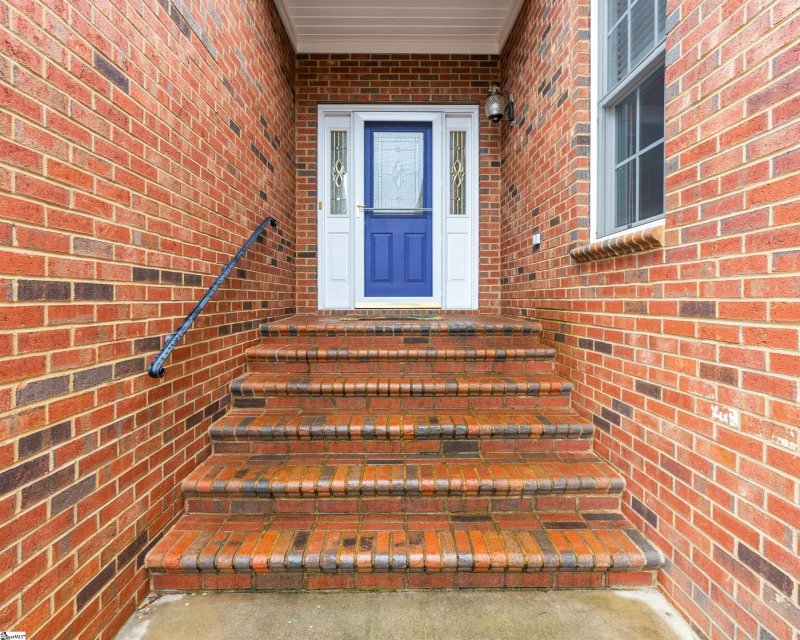 Property image 3 at 220 Redspire Drive, Greenville, SC 29617