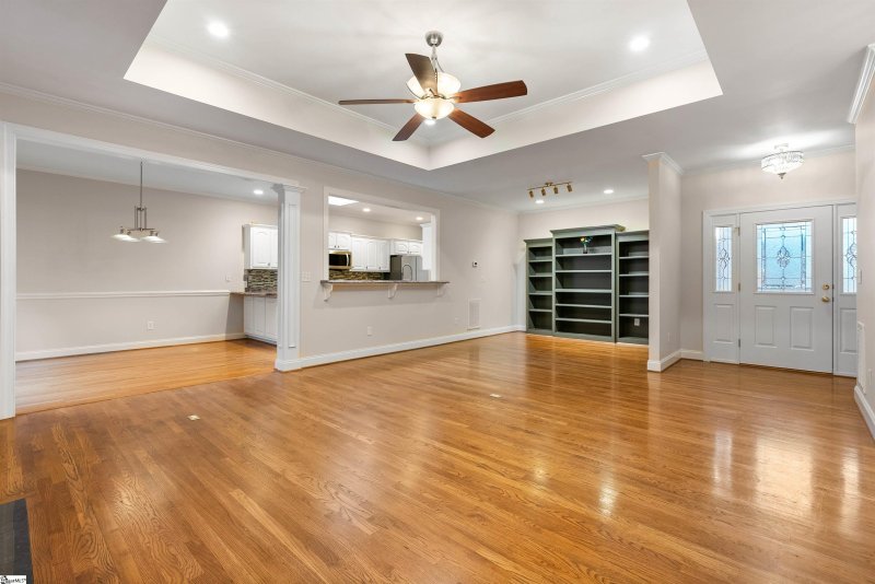 Property image 5 at 220 Redspire Drive, Greenville, SC 29617