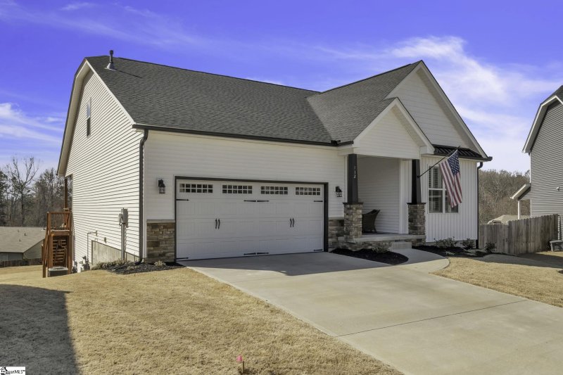 Property image 5 at 112 Ramshackle Way, Greer, SC 29650
