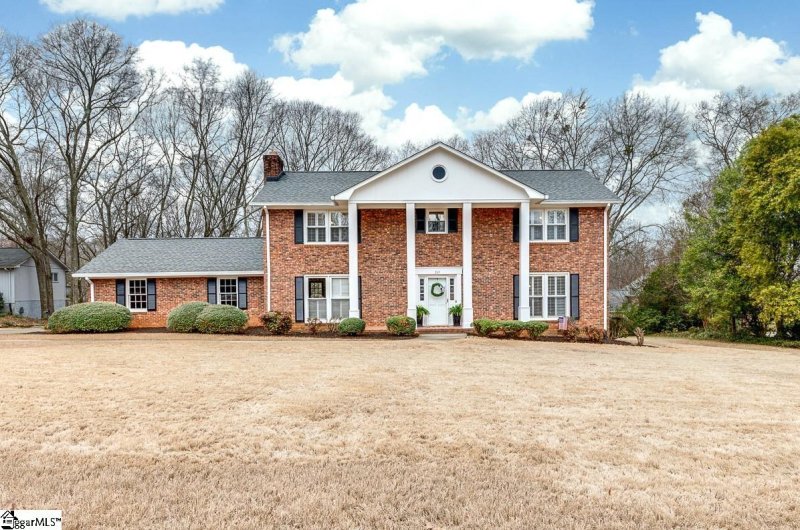 209 Springhill Drive