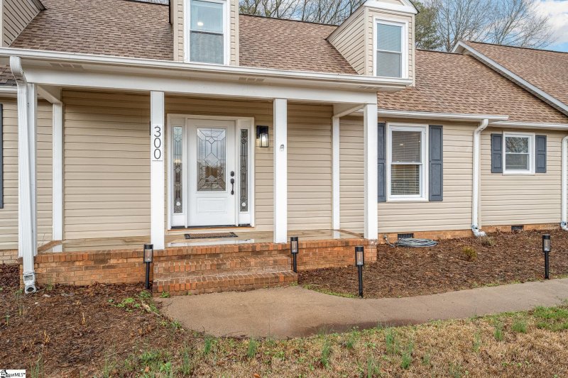 Property image 3 at 300 Wellington Road, Easley, SC 29642