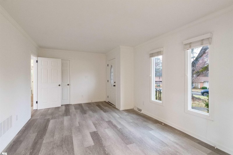 Property image 5 at 5 Wetherill Road, Greenville, SC 29615