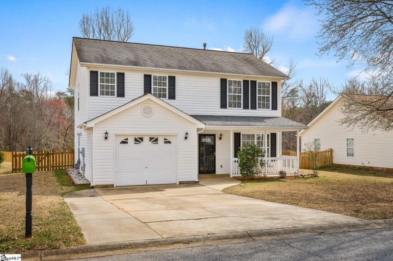 Property image 2 at 418 Lily Pond Lane, Taylors, SC 29687