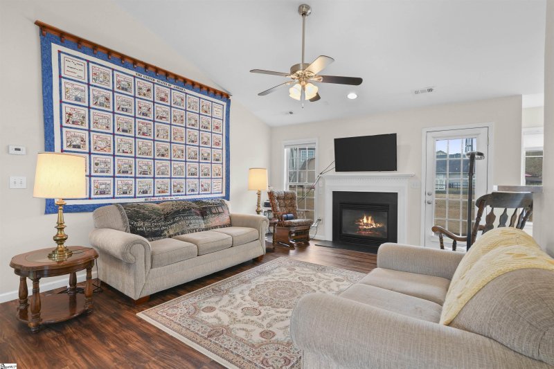 Property image 3 at 112 Longwood Lane, Easley, SC 29642-7884