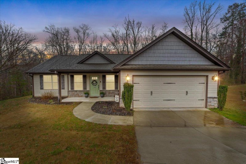 Property image 2 at 155 Autumn Hill Road, Greer, SC 29651