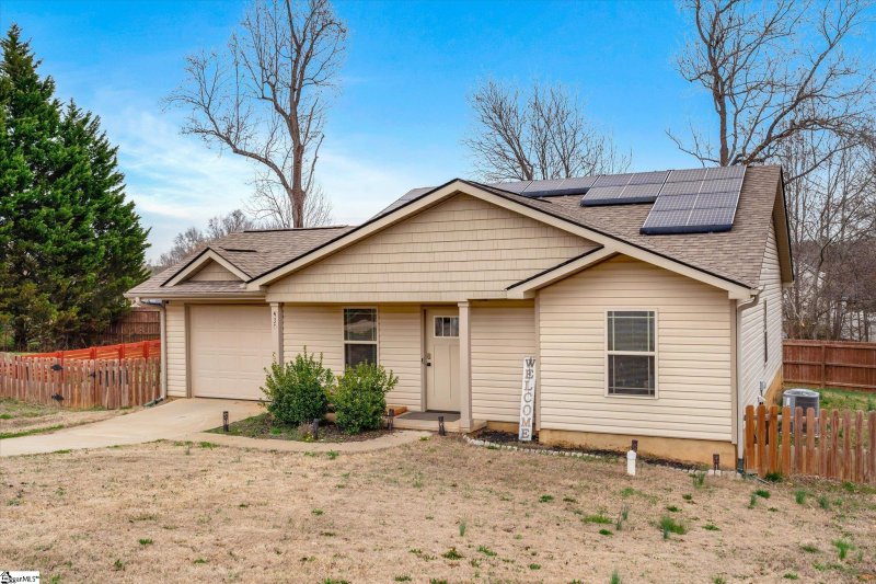 Property image 2 at 430 Mount Hood Drive, Inman, SC 29349