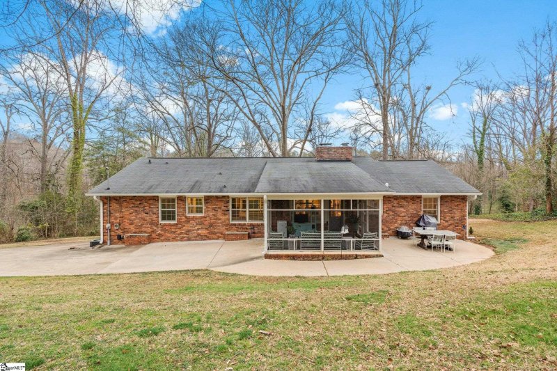 Property image 5 at 220 Beechwood Drive, Spartanburg, SC 29307