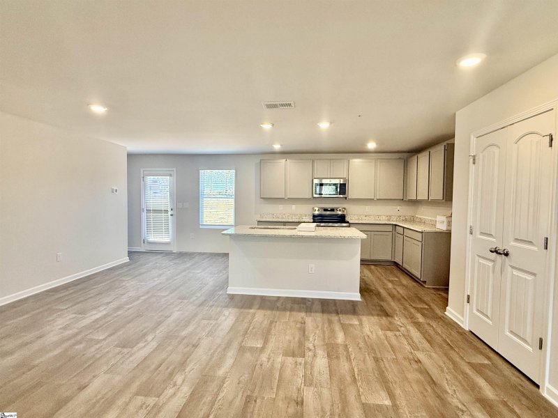Property image 4 at 915 Flat Rock Road, Anderson, SC 29624