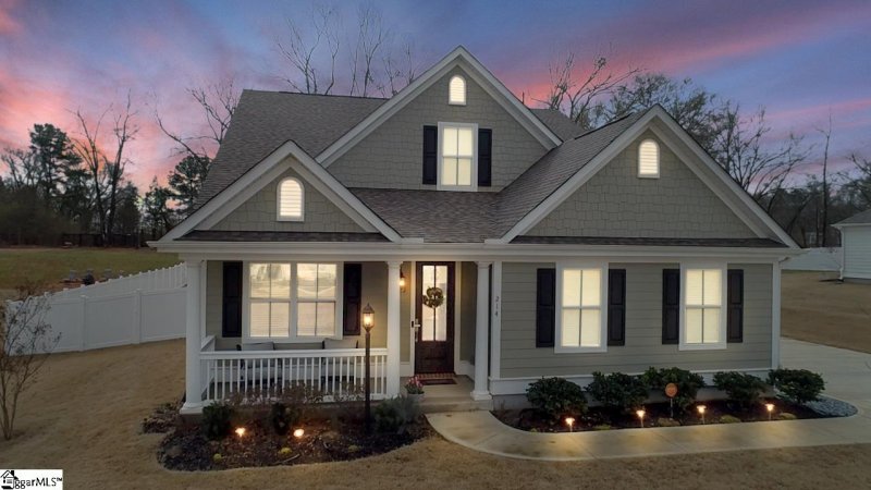Property image 2 at 214 Deerview Trail, Simpsonville, SC 29680