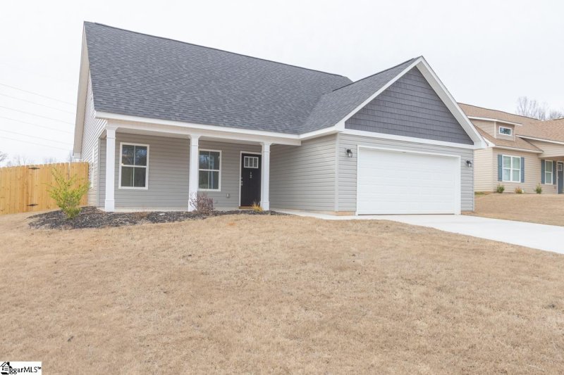 Property image 2 at 12 Megan Court, Piedmont, SC 29673