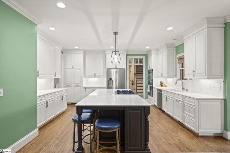 Property image 5 at 10 Ryedale Court, Greenville, SC 29615