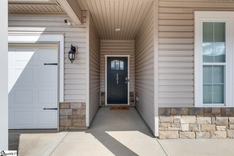 Property image 4 at 401 Meadowpark Lane, Duncan, SC 29334