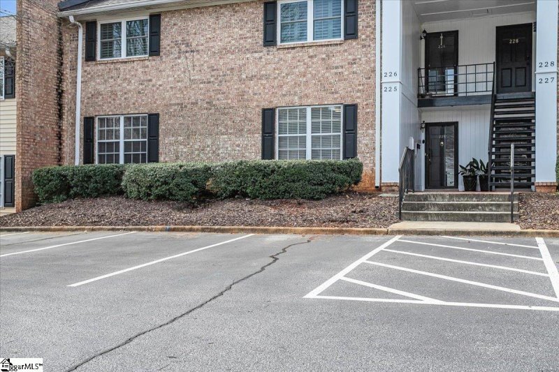 Property image 2 at 925 Cleveland Street, Greenville, SC 29601