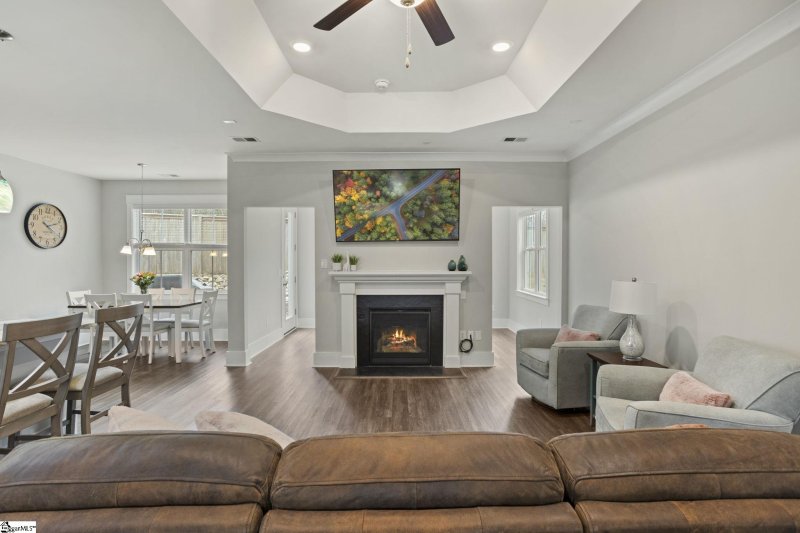 Property image 5 at 111 Clyburn Lane, Taylors, SC 29687
