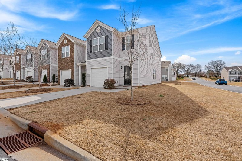 Property image 2 at 121 Northridge Court, Easley, SC 29642