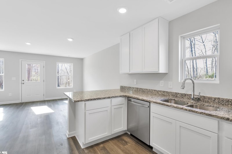 Property image 3 at 107 Heather Glen Lane, Clinton, SC 29325