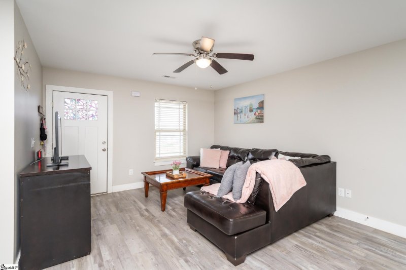 Property image 4 at 49 Pamela Drive, Greenville, SC 29611