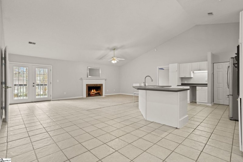 Property image 5 at 5 Kwikaway Court, Simpsonville, SC 29680