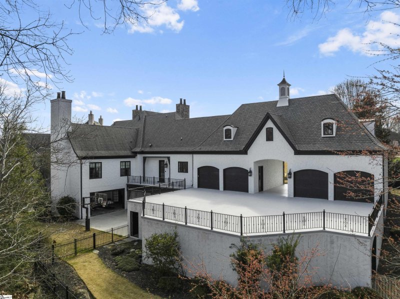 Property image 3 at 19 Greenlee Hill Court, Greenville, SC 29615