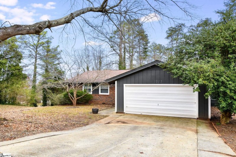 Property image 2 at 1015 Winterfield Place, Taylors, SC 29687-4463