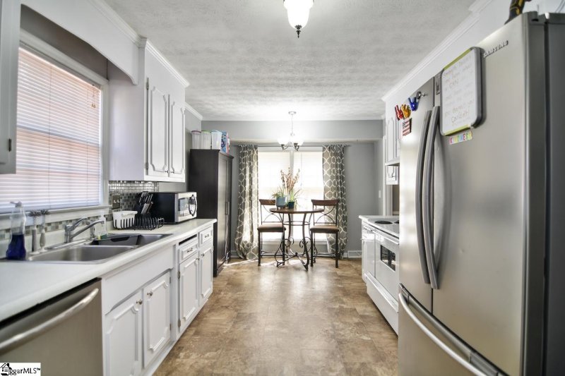 Property image 4 at 4 Blackenridge Drive, Taylors, SC 29687