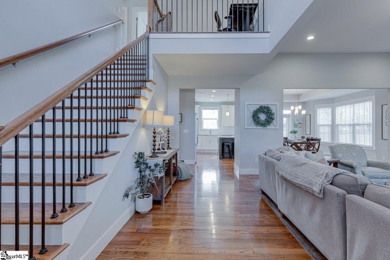 Property image 3 at 112 Royal Burgess Drive, Campobello, SC 29322