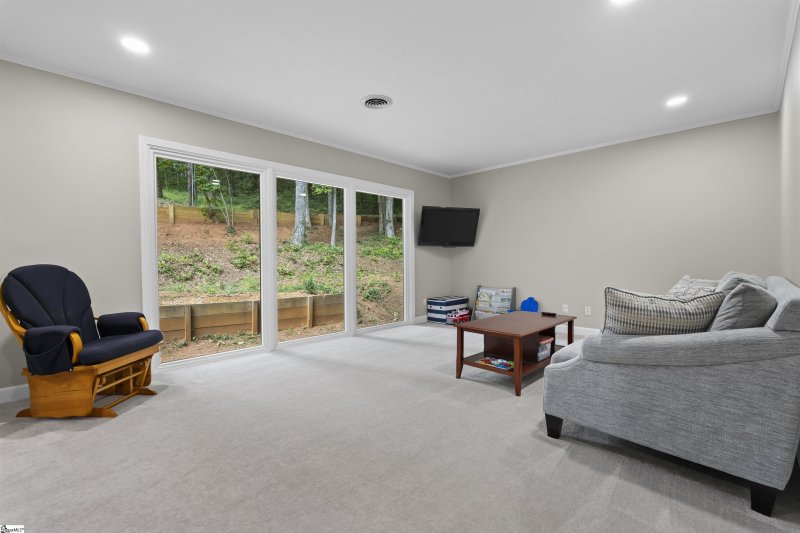 Property image 4 at 17 Woodhaven Drive, Greenville, SC 29609