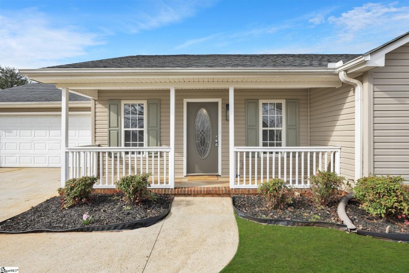 Property image 2 at 305 Kingfisher Drive, Simpsonville, SC 29680-6397