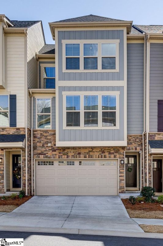 Property image 2 at 29 Questover Drive, Greenville, SC 29607