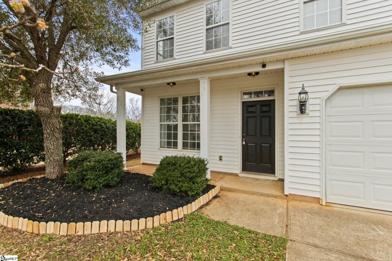 Property image 3 at 403 Glenlea Lane, Greenville, SC 29617