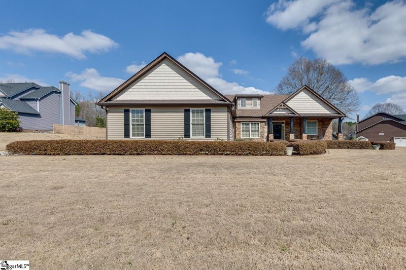 Property image 2 at 320 Wittrock Court, Taylors, SC 29687