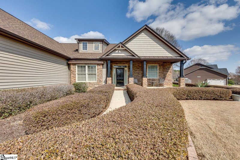 Property image 3 at 320 Wittrock Court, Taylors, SC 29687