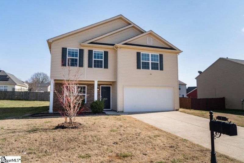 Property image 2 at 515 Mount Laurel Lane, Wellford, SC 29385