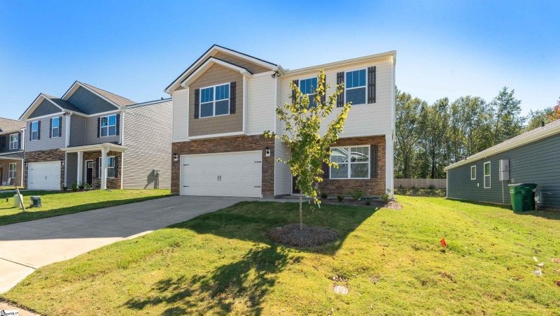 Property image 2 at 1051 White Willow Drive, Spartanburg, SC 29303