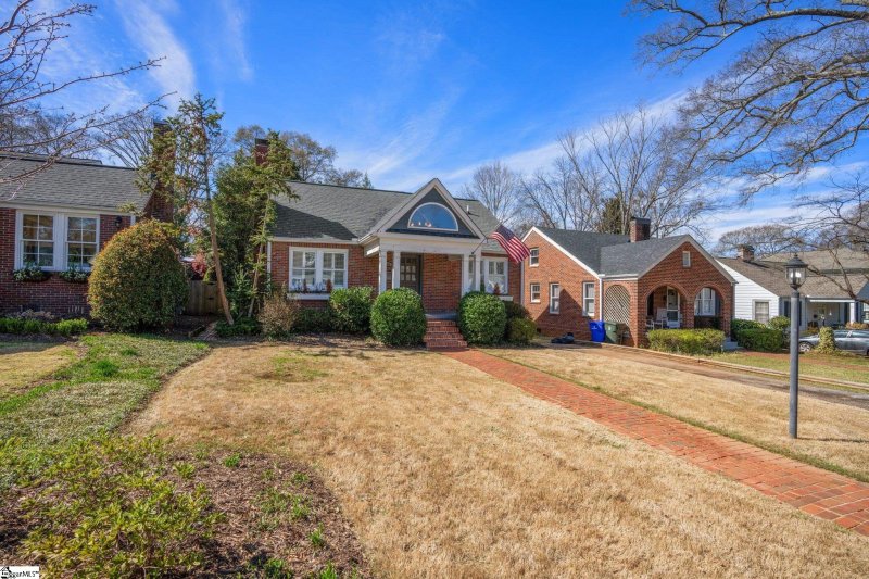 Property image 2 at 136 Lanneau Drive, Greenville, SC 29605