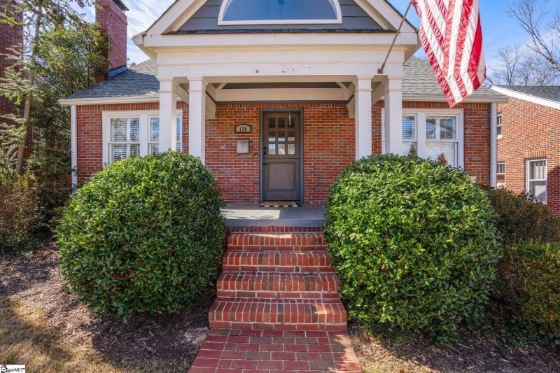Property image 3 at 136 Lanneau Drive, Greenville, SC 29605